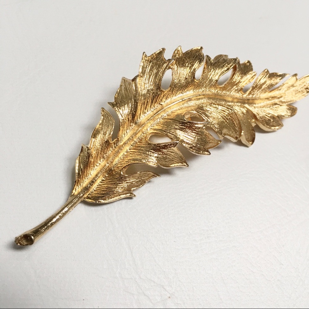 CORO Vintage Gold Tone Leaf Brooch